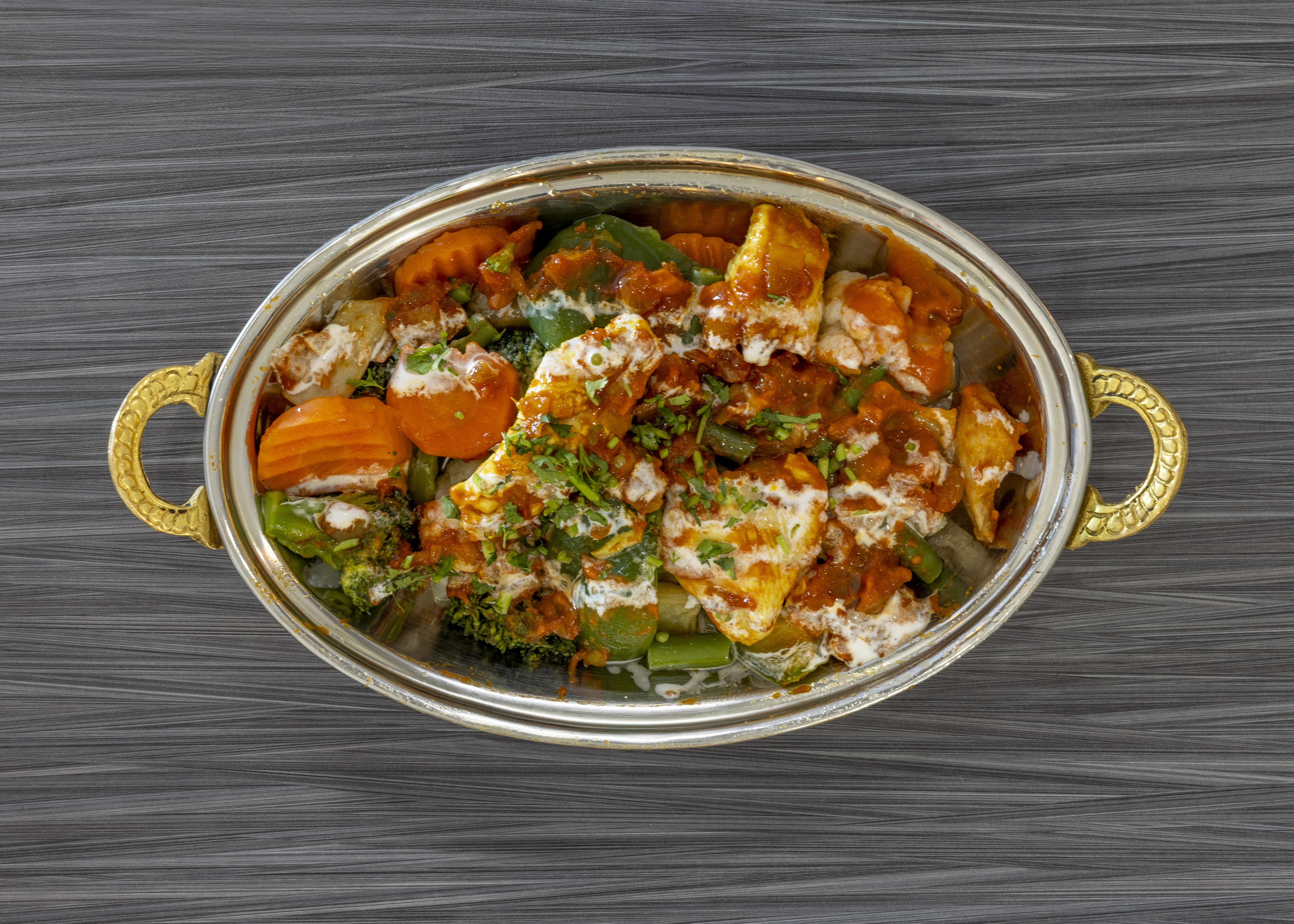 HEARTY VEGETABLE & MEAT CURRY (CHICKEN / LAMB / BEEF / FISH / SHRIMPS)