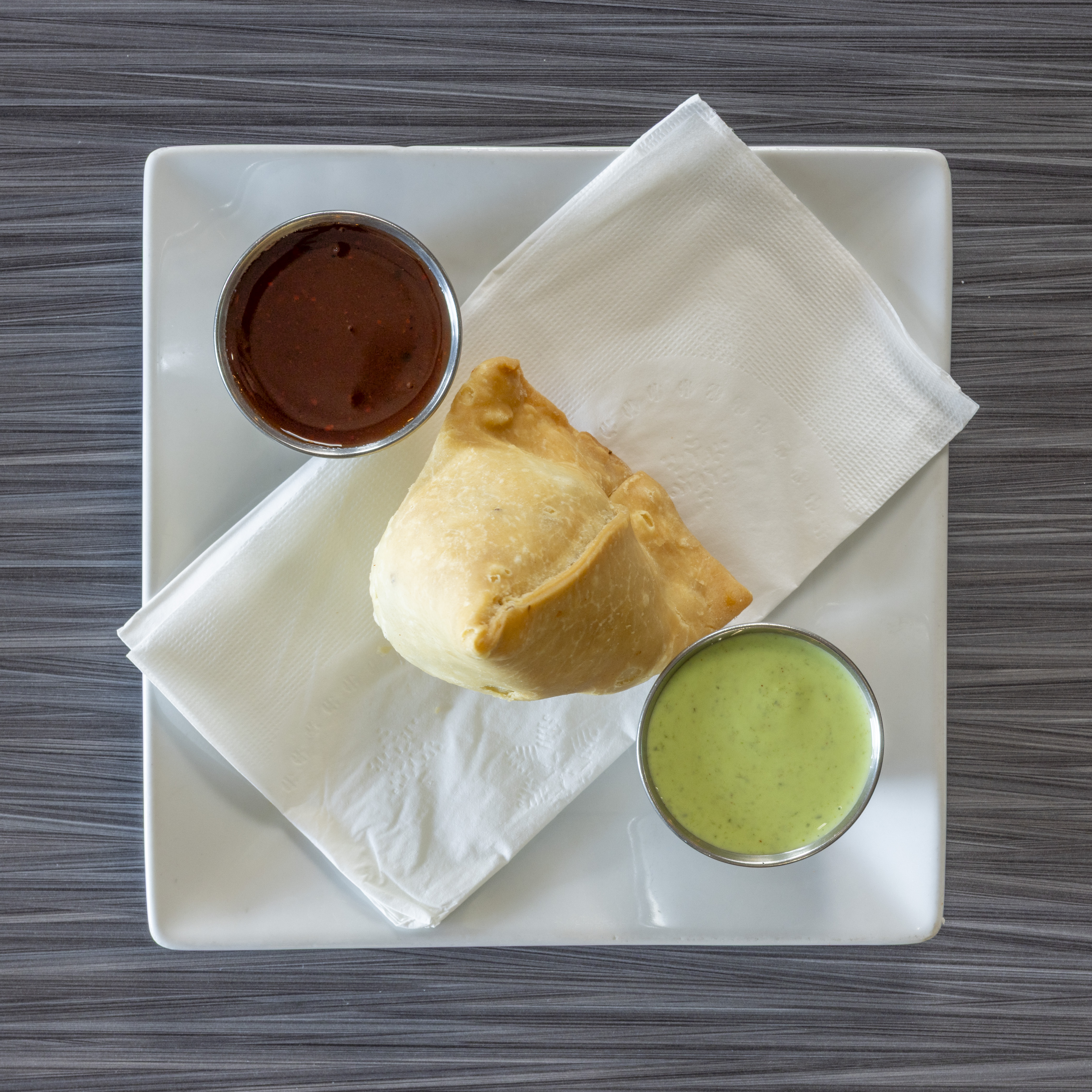 BEEF/CHICKEN SAMOSA(1 pcs)